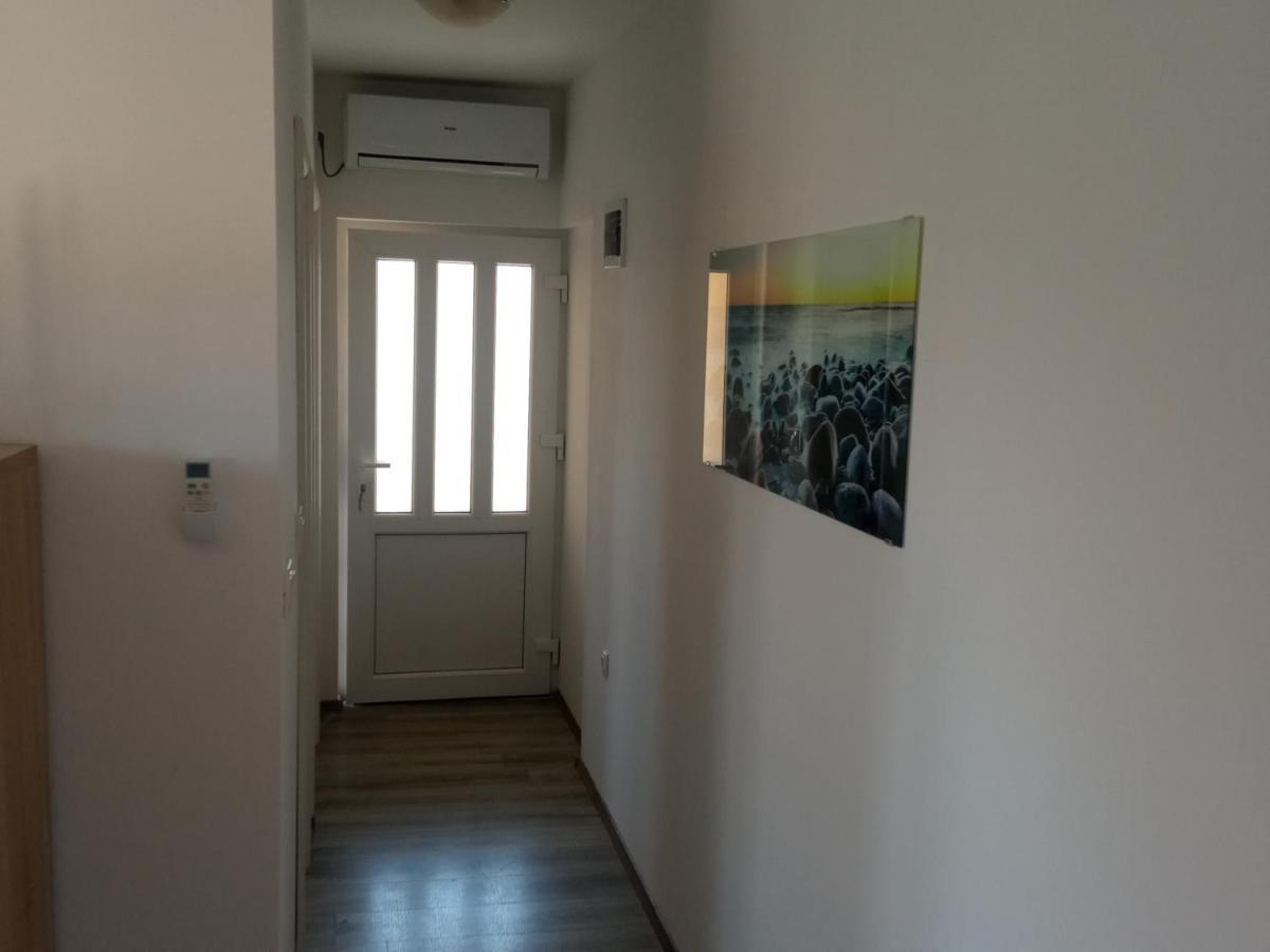 Frka Petesic Apartment Sali Bagian luar foto