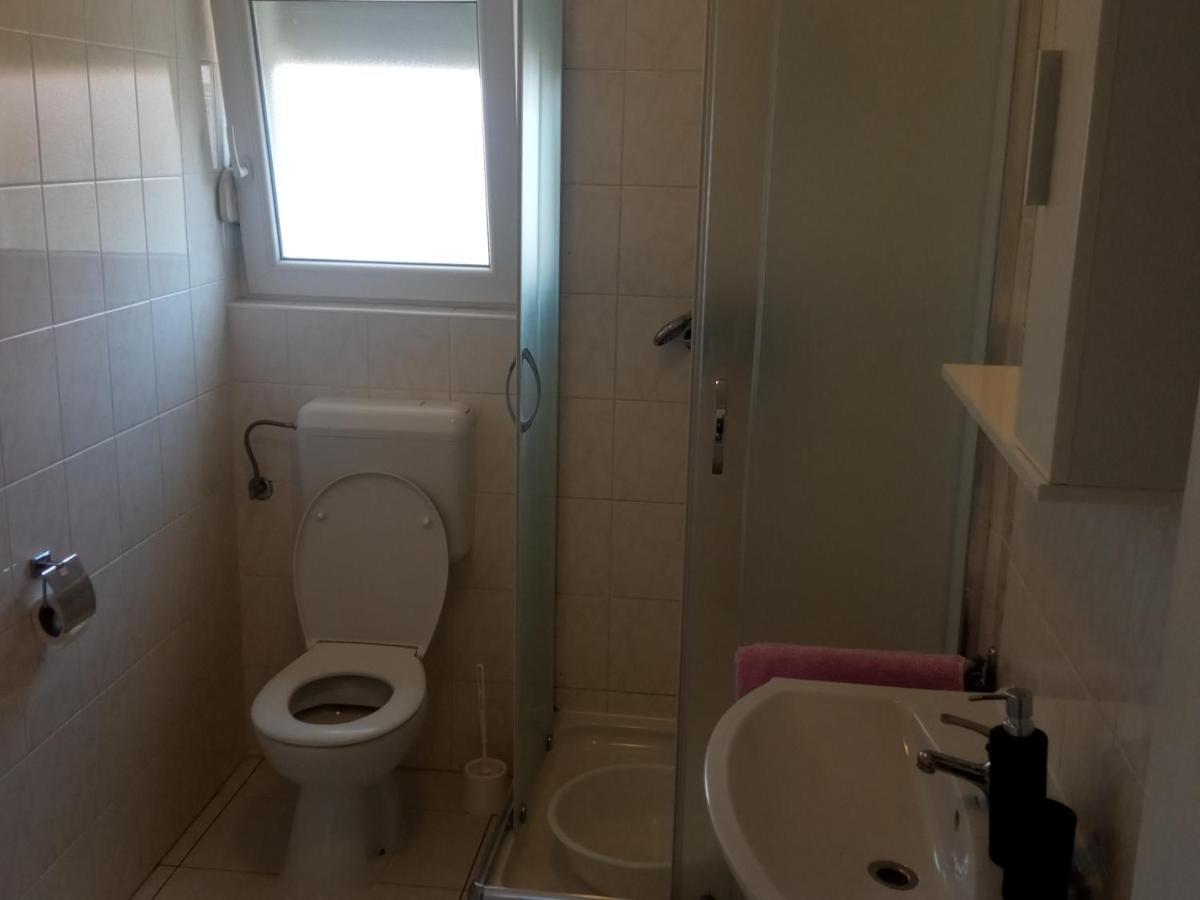 Frka Petesic Apartment Sali Bagian luar foto